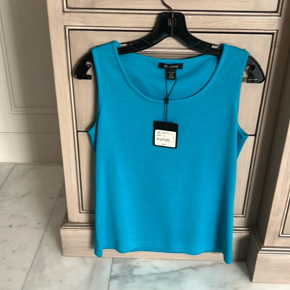 St. John Sleeveless Top